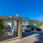 Apartments And Rooms Dotli