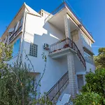Apartments And Rooms Dotli