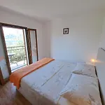 Apartments Lora