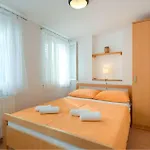 Amazing Apartment In Cizici With Wifi