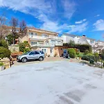 Apartment In Novi Vinodolski 53747