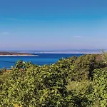 Amazing Apartment In Supetarska Draga With Wifi