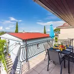 Apartment In Selce 39356