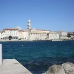 Apartment Roko Close To Beach
