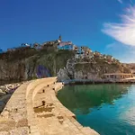 1 Bedroom Beautiful Apartment In Vrbnik