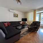 Apartman Mariana - Peaceful Stay Near The Beach