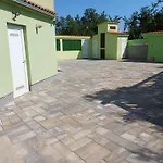Apartments Zana