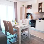 Apartments Mina