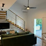 Casa Liliana By The Sea