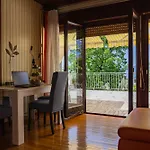 Sea View Suite With King Bed, 150Mbps Wifi And Patio Swing