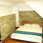 Renoviertes Ferienhaus In Baska Mit Terrasse