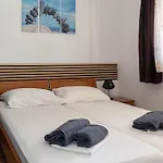 2 Bedroom Stunning Apartment In Dramalj