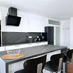 Apartment Astral