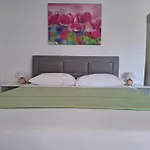 Apartments & Rooms Mila