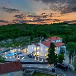 Adri Villa With Private Heated Pool, Jacuzzi, Sauna & Gym