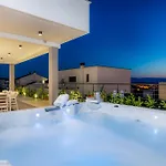 Deluxe Villa With Swimming Pool, Whirlpool On The Roof Terrace With A Beautiful Sea View - By Traveler Tourist Agency Krk Id 2125 I