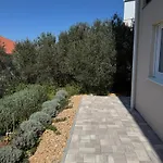 Twenty2-Punat Apartments