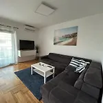 Apartment Maya Njivice