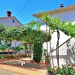 Ferienwohnung Fuer 3 Personen Ca 50 M In Silo, Adriakueste Kroatien Kroatische Inseln - B44380