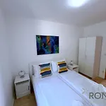 Rona Spacious Apartment With A Panoramic View