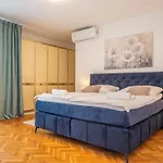 Holiday Home Dvor By Interhome