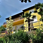 Apartments And Rooms Vila Irma