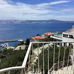 Die Appartements Glavas Mit Loggia Und Balkon Fuer 2 Personen