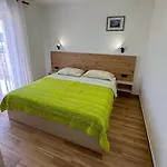 Apartments Dijana
