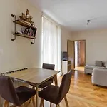 Holiday House Pan Franko By Aneo Travel