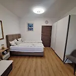 Tiza Apartments