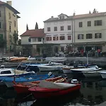 Apartment On The Sea
