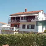 Apartment Djuka By El-Pi Tours