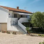 Apartment Zdravko A4