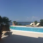 Villa Avalon