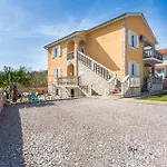 Apartments Ljubica