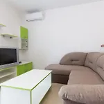 Apartment Polugic
