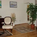 Apartment Leona