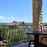 Luxury Apartments Otia