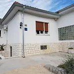 Apartment & Double Room Ljubica