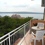 Apartment In Dramalj 34007