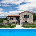 Upscale Villa On An Exclusive Island