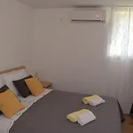 Apartments Eta