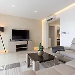 Amarru Deluxe Apartments