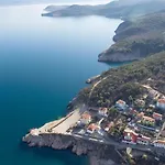 Apartments Maestral