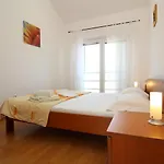Apartment Pintar Beach