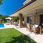 Luxury Villa Tia