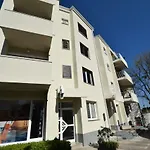 Apartment Jela