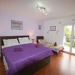 Apartment Mladan By El-Pi Tours