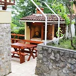 Authentic Apartment On The Seaside