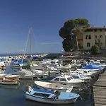 Apartment Roza, Sea View, Free Parking